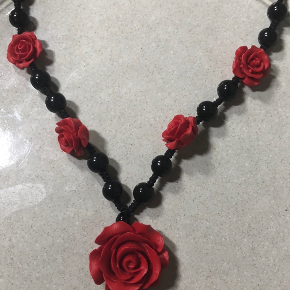 Thread Braided Rose Long Necklace - Picture 3 of 6